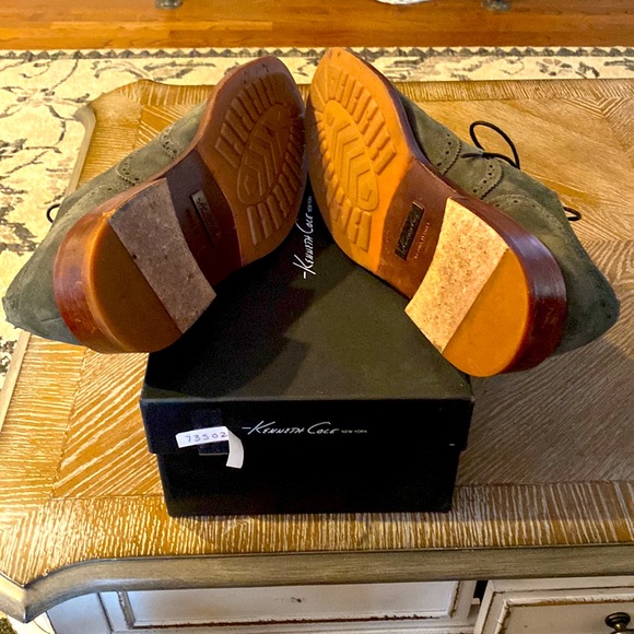 Kenneth Cole Elite Class - Olive Suede Wingtip Dress shoes size 11 - Picture 5 of 6